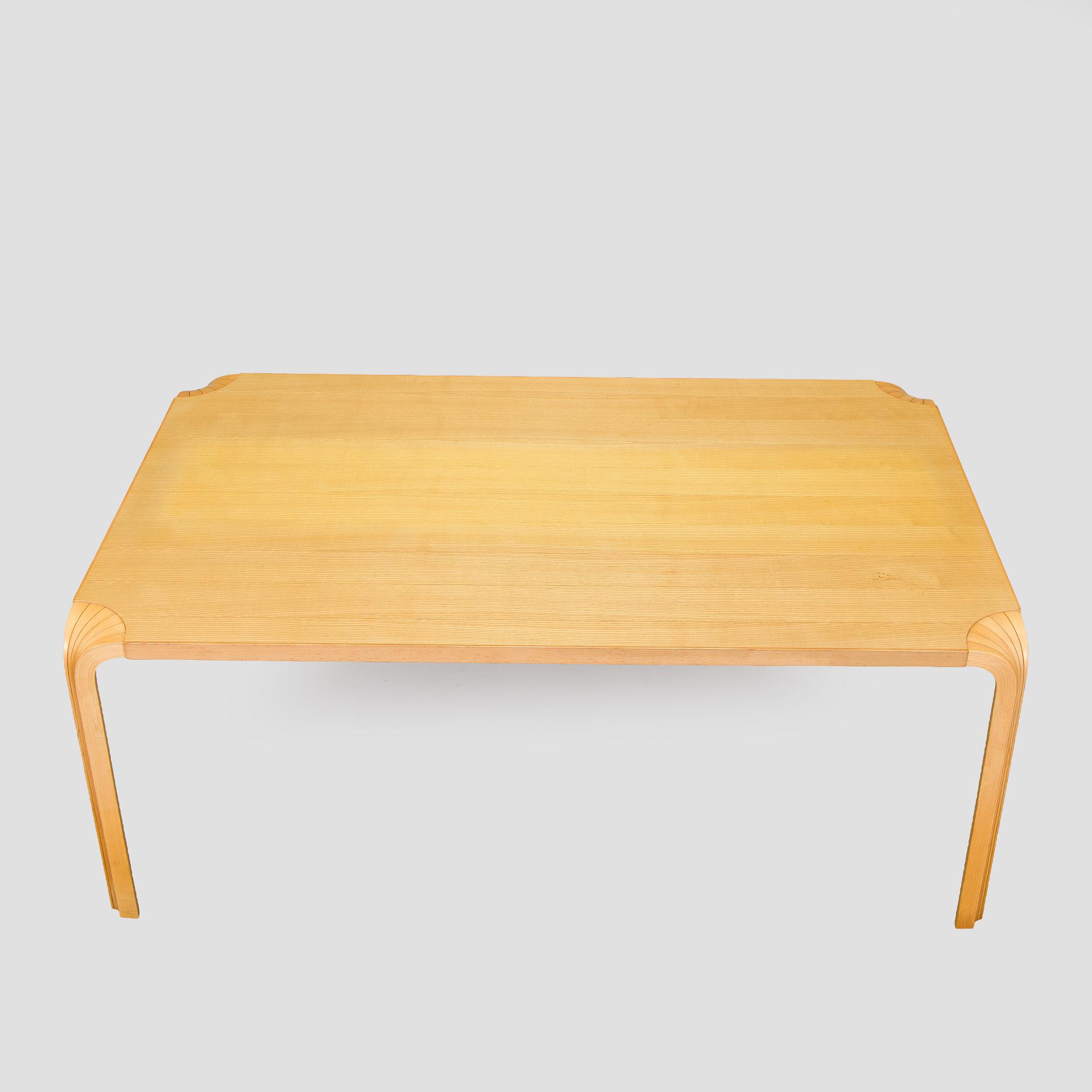 Alvar Aalto, sohvapöytä, malli MX800A, Artek 1900-talets slut.
