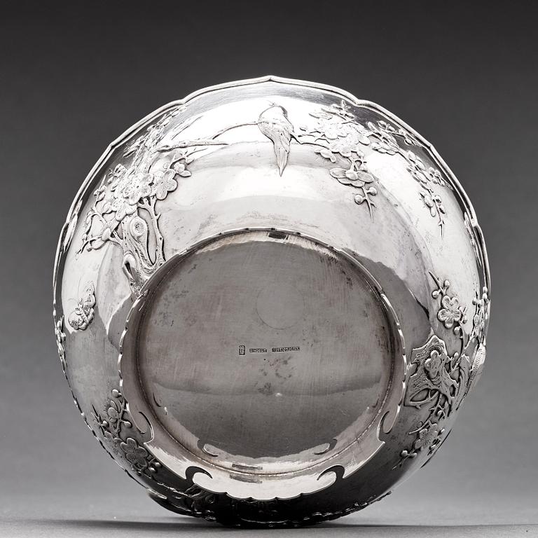 A silver bowl, Shanghai, circa 1900. Makers mark Sing Fat.