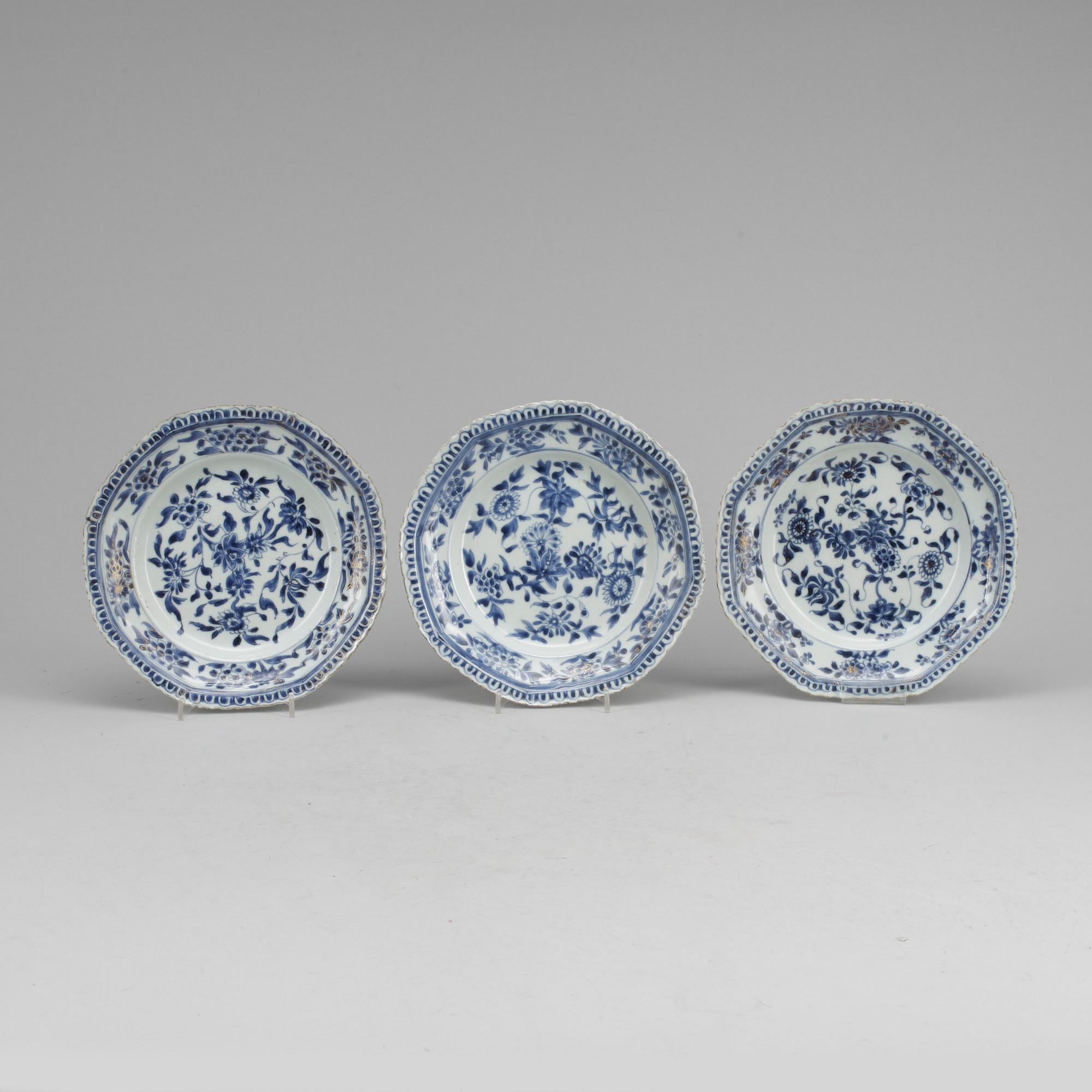 TALLRIKAR, 3 st, porslin, Kina, Kangxi, 1700-tal.
