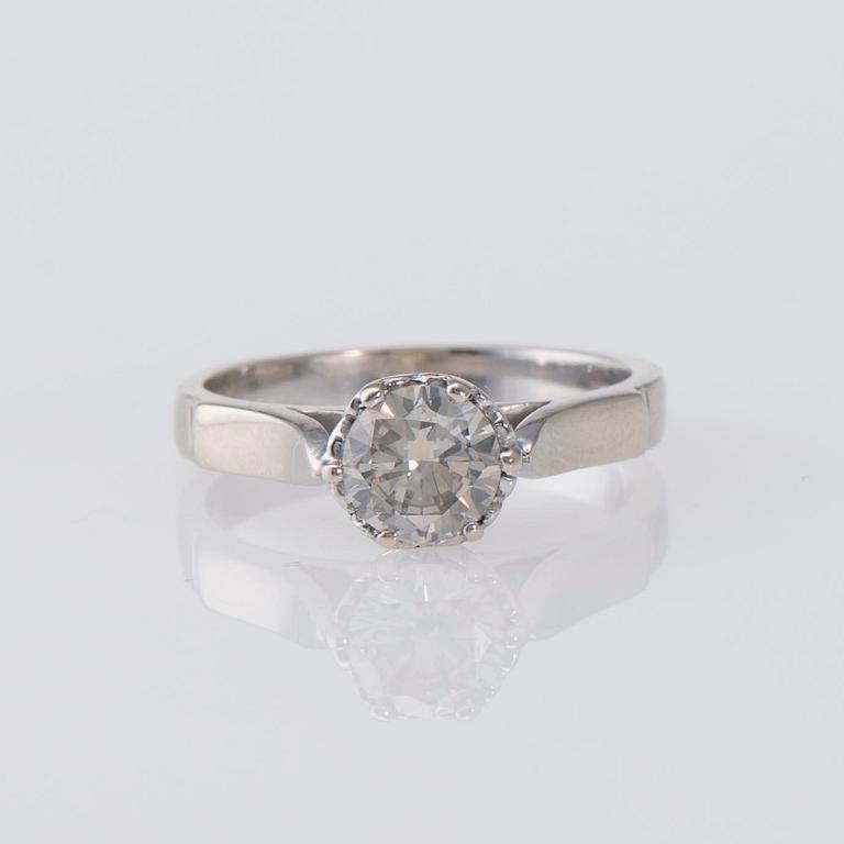 RING, 14K vitguld, briljantslipad diamant, ca 1,10 ct. Vikt 4,8 g.