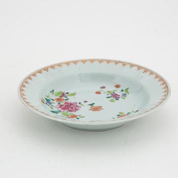 A set of eight famille rose dessert dishes, Qing dynasty, Qianlong (1736-95).