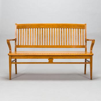 An early 20th century sofa for Billnäs.
