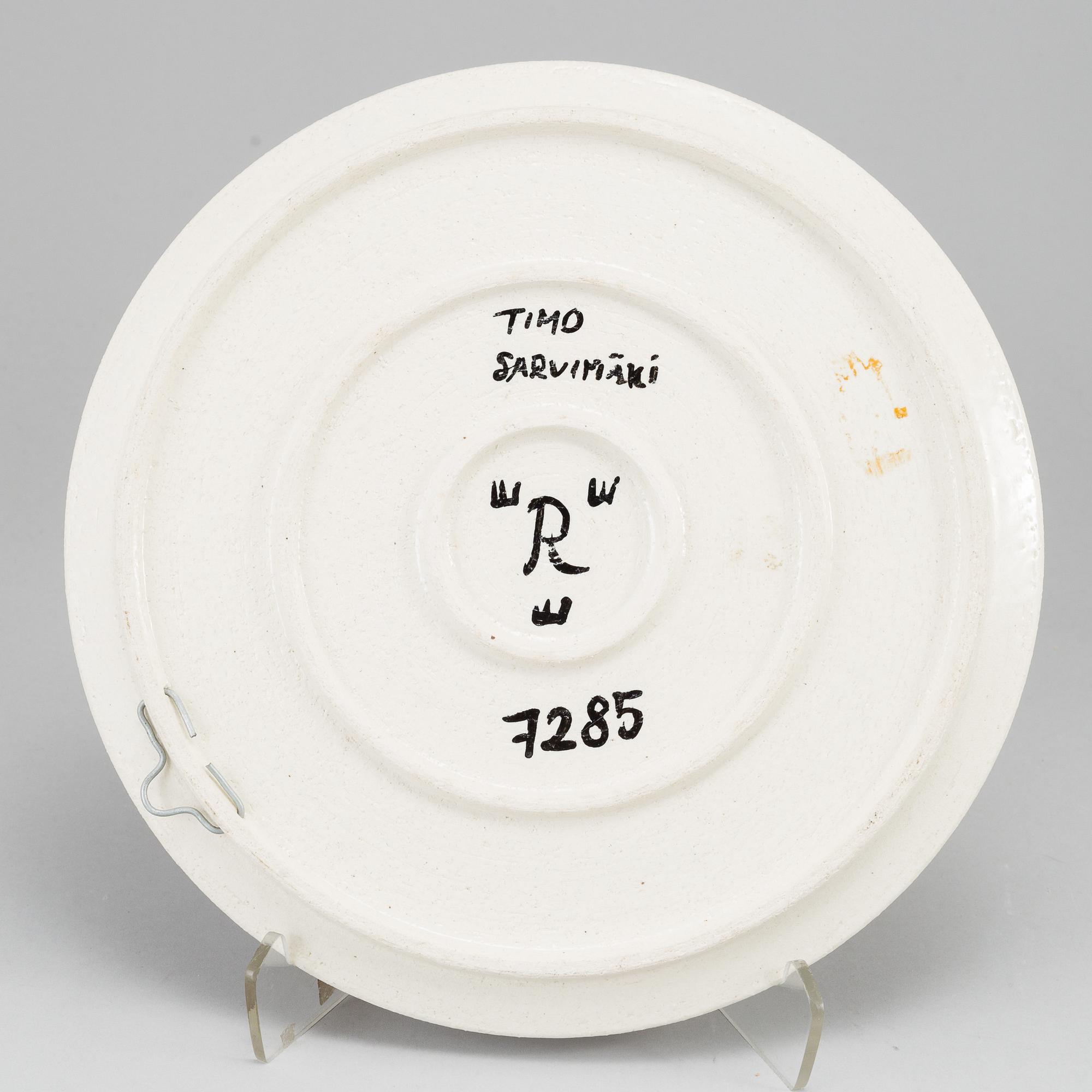 TIMO SARVIMÄKI, a stoneware dish, Rörstrand.