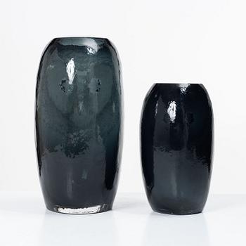 Mats Jonason, figuriner / vaser, 2 st, glas, "Safari" Uggla, Mats  Målerås, signerad MJ Sweden.
