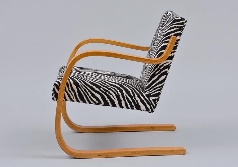 Alvar Aalto, AN ARMCHAIR NO 402.