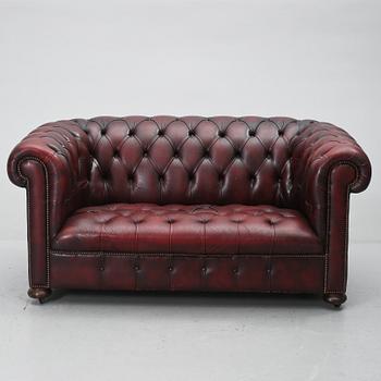 SOFFA, Chesterfieldmodell, England, 1900-talets andra hälft.