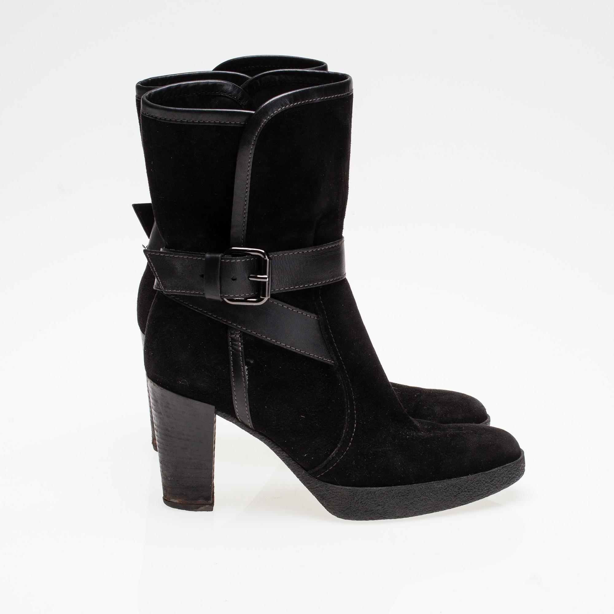 SKOR, Tod's.