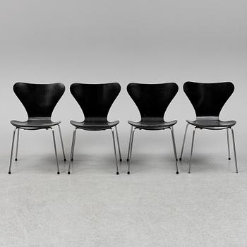 ARNE JACOBSEN, four 'Series 7' chairs from Fritz Hansen, Denmark, 1974.
