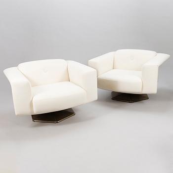 VOITTO HAAPALAINEN, a pair of  'Prisma' lounge chairs for Tehokaluste Oy 1972.