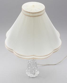 BORDSLAMPA, glas, Carl Fagerlund, Orrefors, 1900-talets andra hälft.