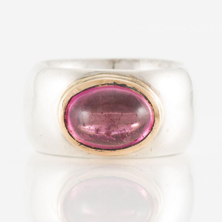 Michael Persson Carling, ring, silver and gold with cabochon-cut pink tourmaline.