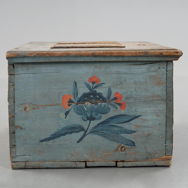 a folk art chest from Ljusdal Järvsö in the first half of the 19th century.