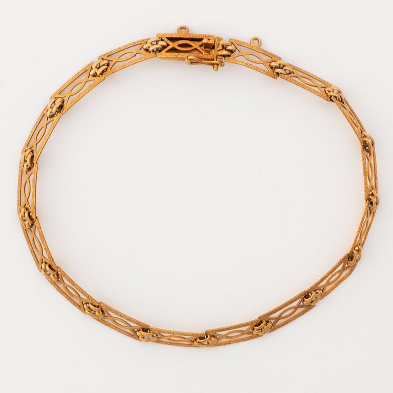 14K gold bracelet, Finland.