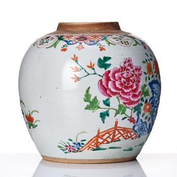 Bojan, porslin. Kina, Qingdynastin, Qianlong (1736-1795).