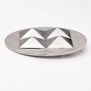 Kaija Aarikka, A sterling silver brooch, numbered 5/8. Alpo Jääskeläinen, Helsinki 1972.