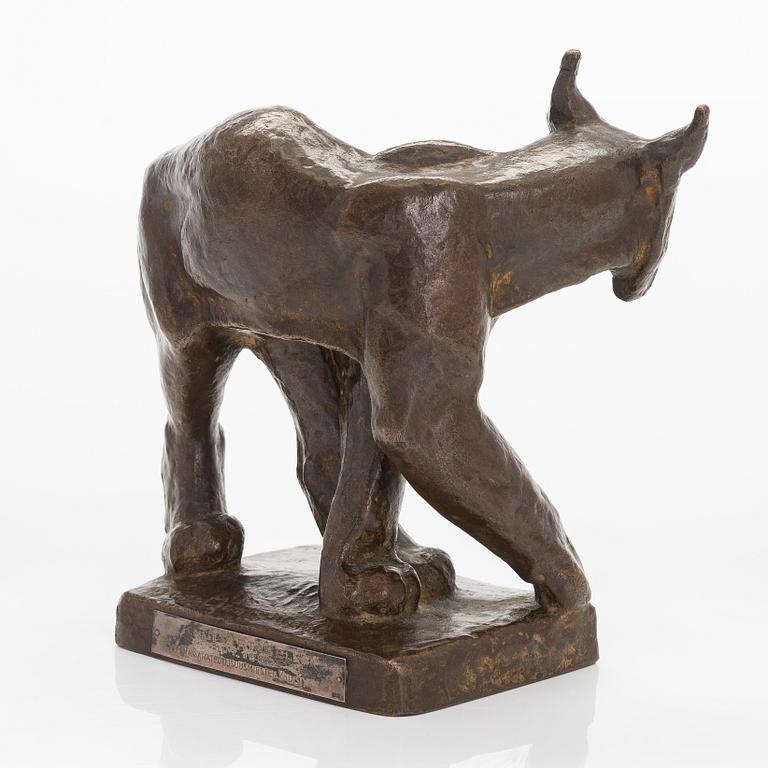 Jussi Mäntynen, 'Lynx sensing danger'.