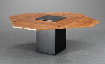 A Bob van den Berghe dinner table 'Cirkante' by Van den Berghe-Pauvers, Belgium 1980's.