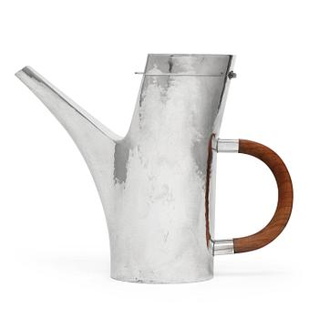 153. A Sigurd Persson sterling silver coffee pot, Stockholm 1985, executed by the silversmith Lars Munkhammar.