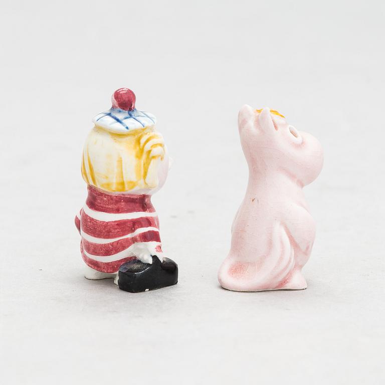Leo Tykkyläinen, figuriner, 2 st, keramik, Mumin, Finland, 1950-tal.