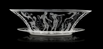 990. A Simon Gate engraved glass bowl with a plate, Orrefors 1929.