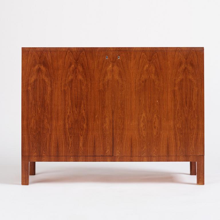 Robert Berghagen, skåp, snickarmästare Carl Bergsten, för Stockholms Hantverksförening 1937.