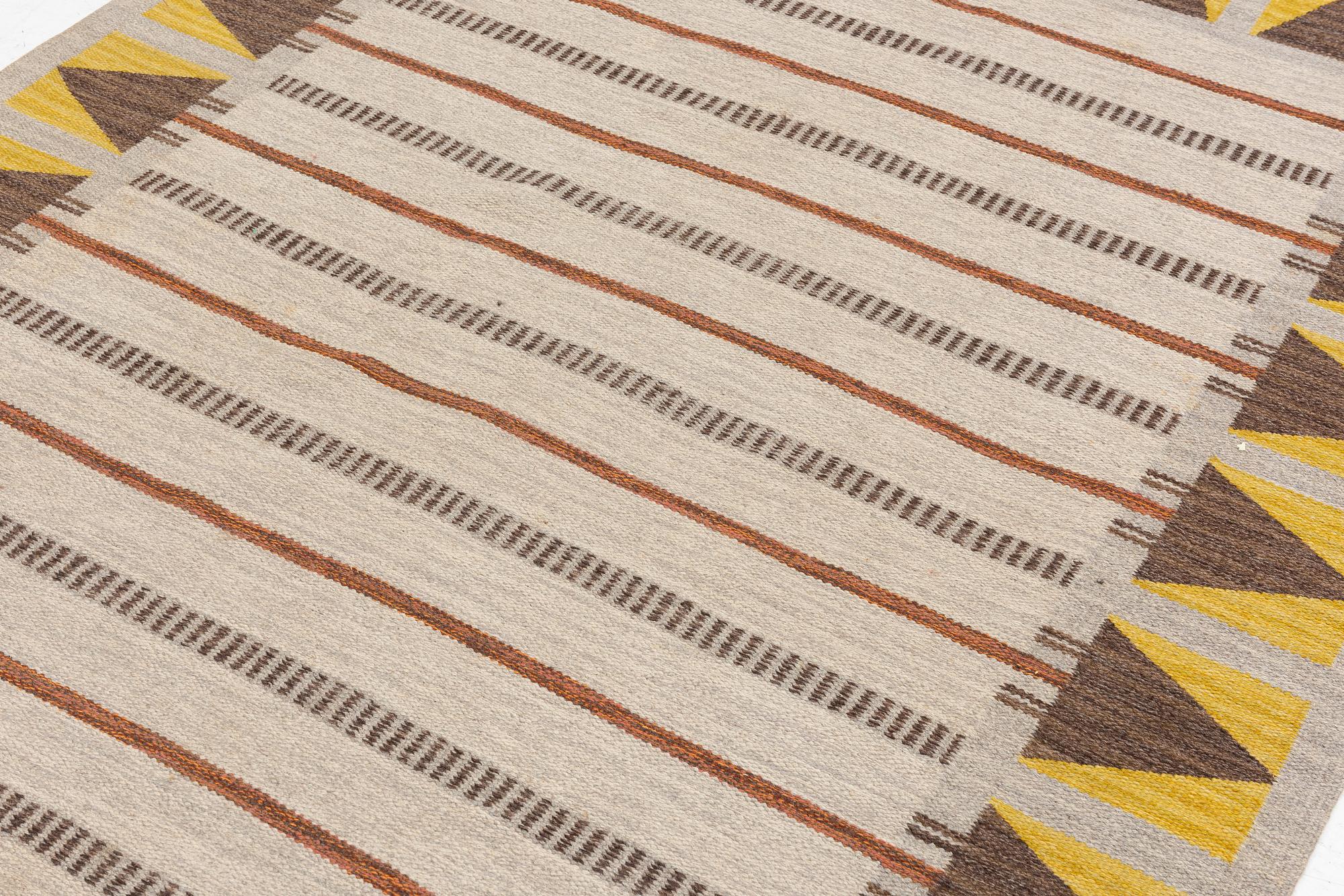 Rölakan rug, approximately 250 x 180 cm.