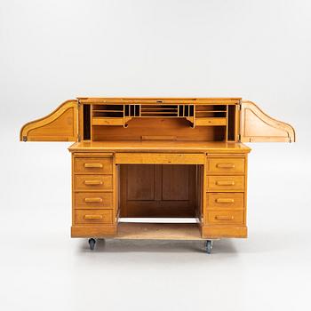 A Jugend roll-top desk, early 20th century.