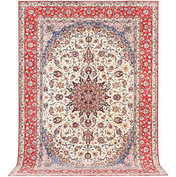 An Esfahan carpet, part silk, ca. 372 x 255 cm.