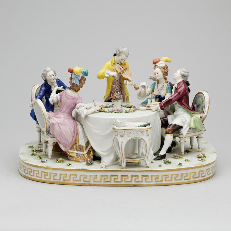 FIGURGRUPP, porslin, Neapel. 1900-talets början.