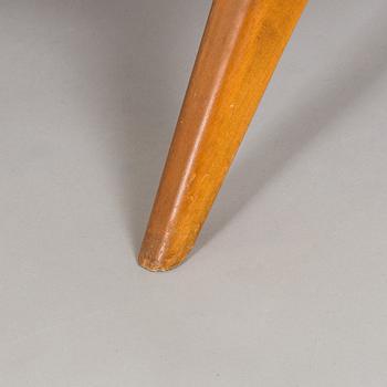 Carl Gustaf Hiort af Ornäs, sohva, "Kim", Puunveisto Oy - Träsnideri Ab, 1940-luvun puoliväli.