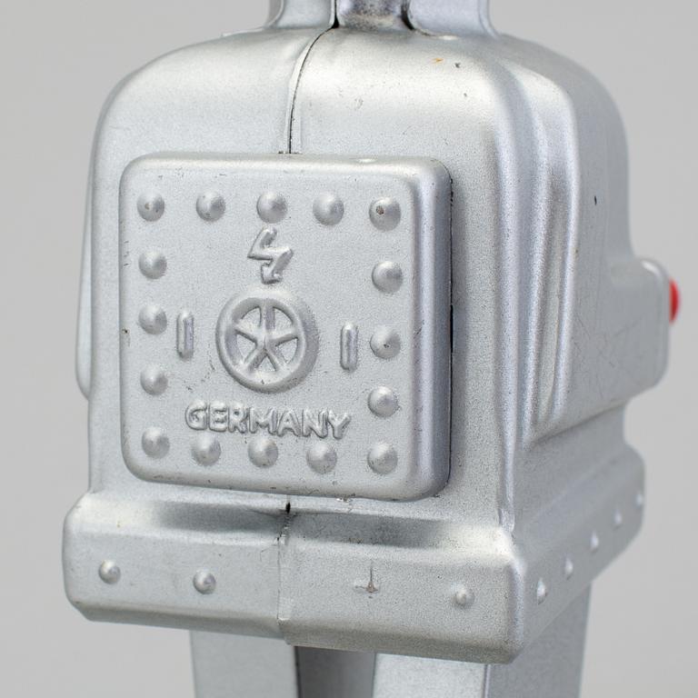 A tinplate Strenco robot ST-1, Germany, 1950s.
