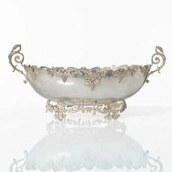 Jardiniere, silver, 1976.