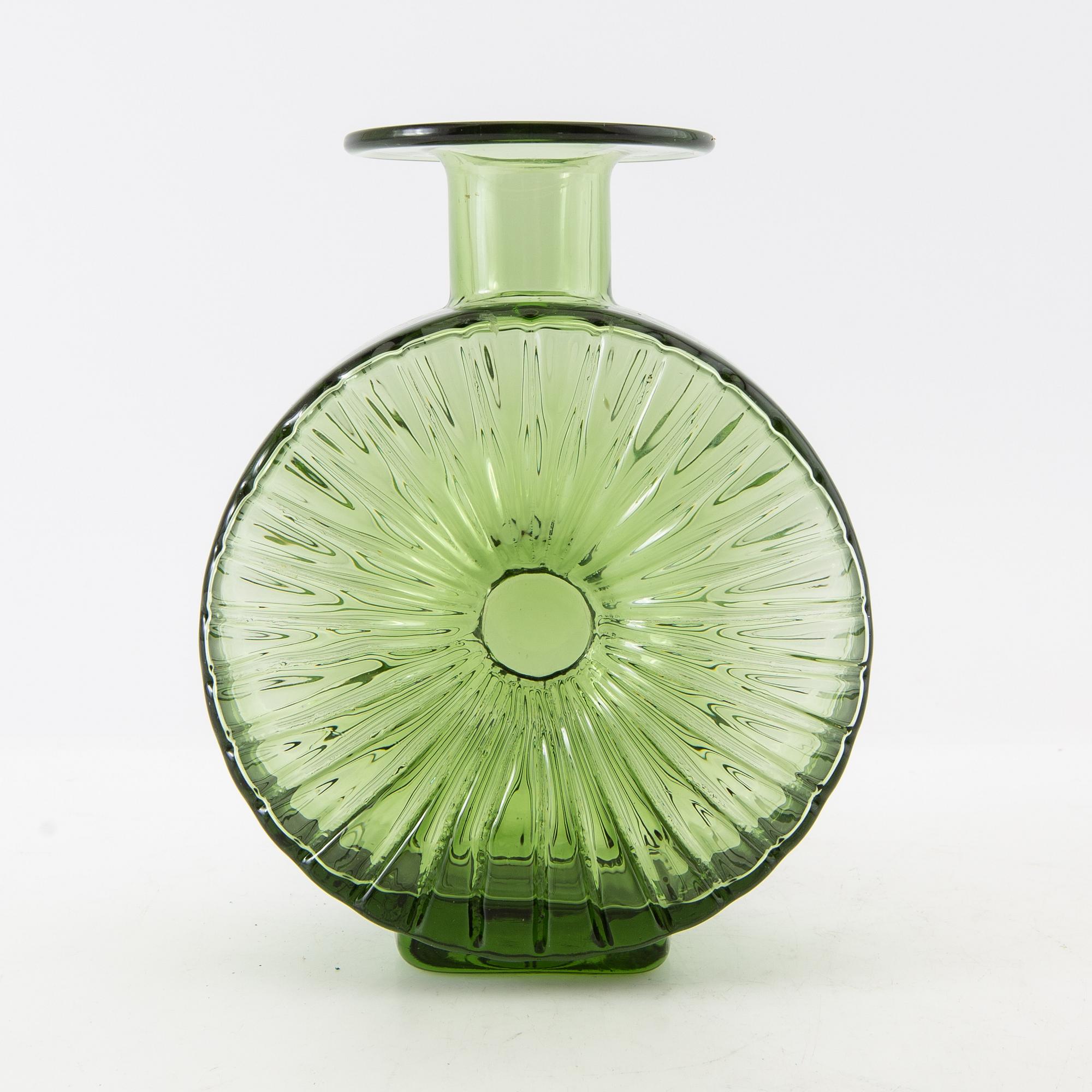 Helena Tynell, bottle "Solflaskan" Riihimäki Glassworks. In production 1964-1974.