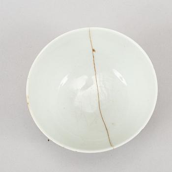 Nine orange and white export porcelain service, Qing dynasty, 18th-19th century.