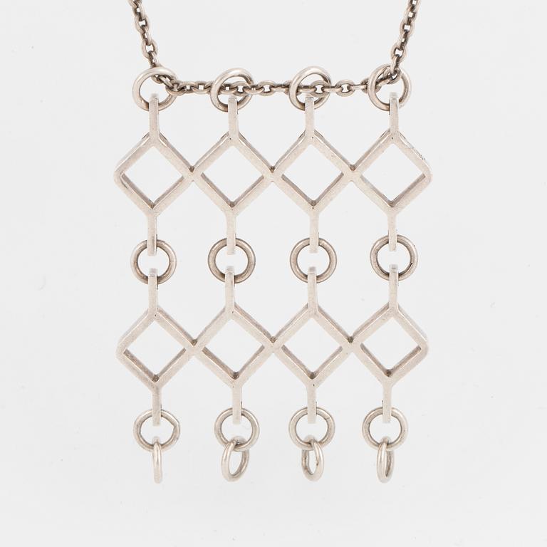 Jorma Laine, design Ruutu, silver pendant.