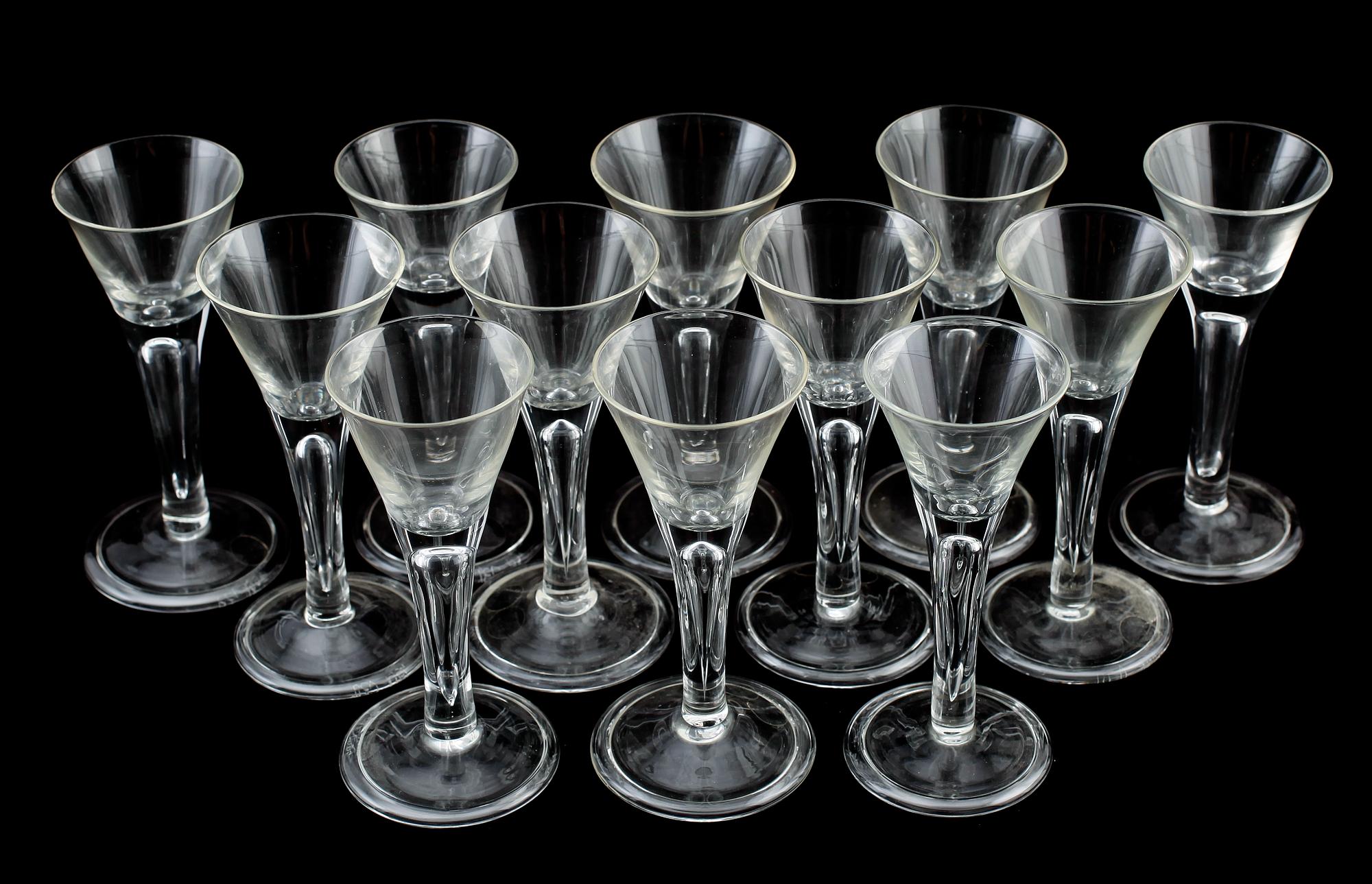SNAPSGLAS, 12 st, Ikeas 1700-tals serie, daterade 1994.