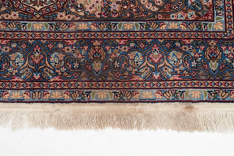 Rug, Kirman, approx. 245 x 165 cm.