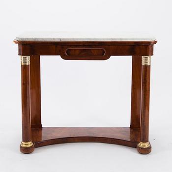 KONSOLBORD, Karl-Johan, 1800-talets första hälft.