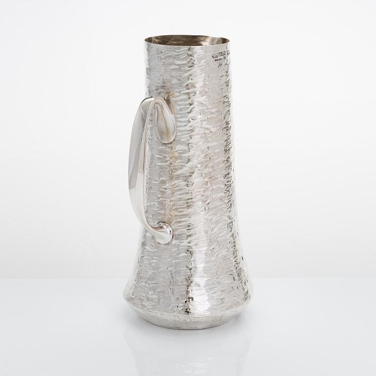 Tapio Wirkkala, a silver pitcher with six silver beakers, marked TW, Kultakeskus, Hämeenlinna Finland 1973 and 1966.