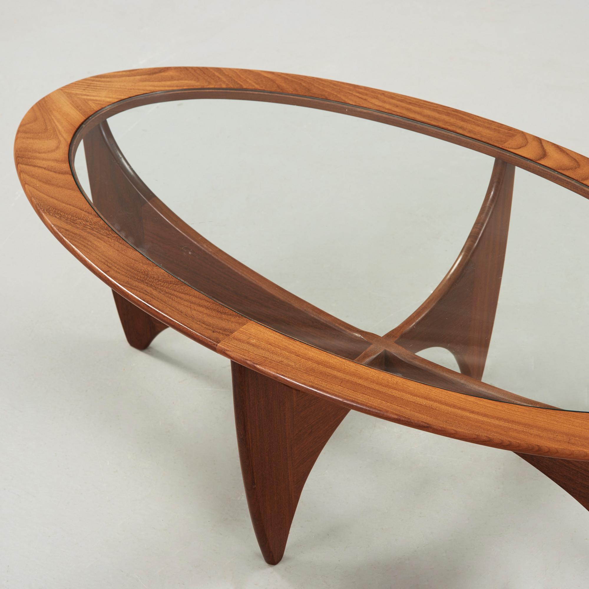 A G-plan table "Astro", second half of the 20th century.