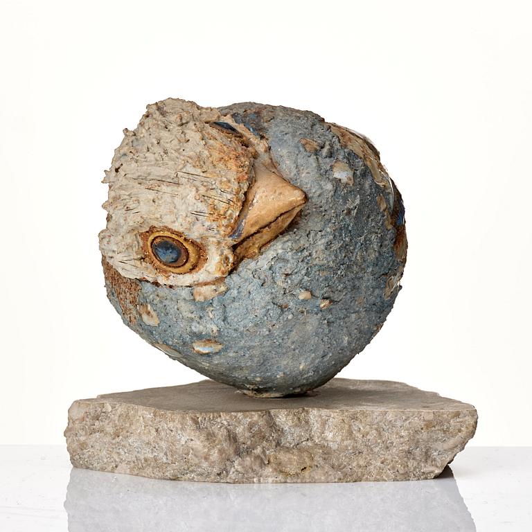 Tyra Lundgren, a stoneware sculpture of a bird, Sweden 1960s-70s.