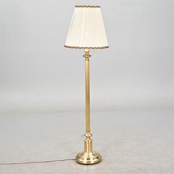 GOLVLAMPA, mässing, 1900-tal.