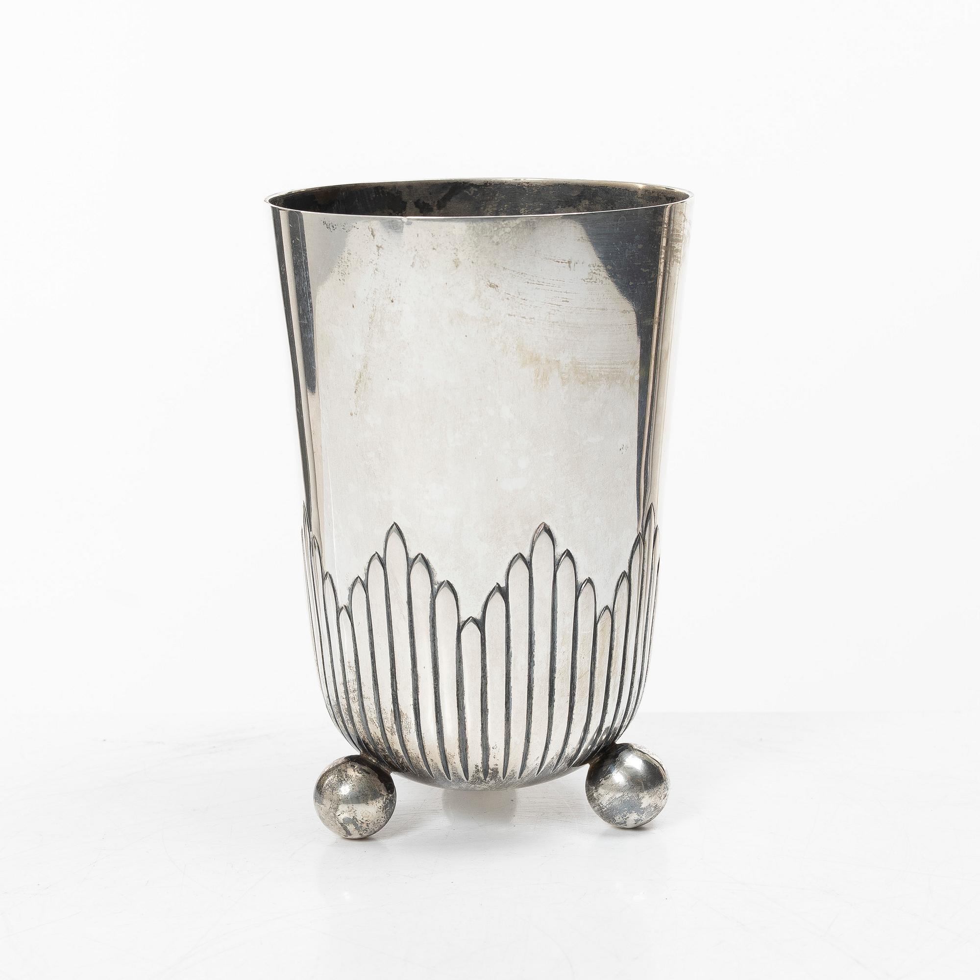 Vase on ball feet, silver, Wilhelm T. Binder, Germany, first half of the 20th century.