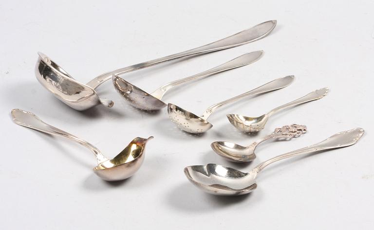 PARTI NYSILVER, ca 40 delar.