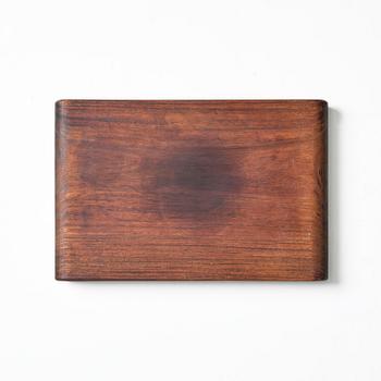 Ställ samt bricka, hardwood. Qingdynastin, 1800-tal.