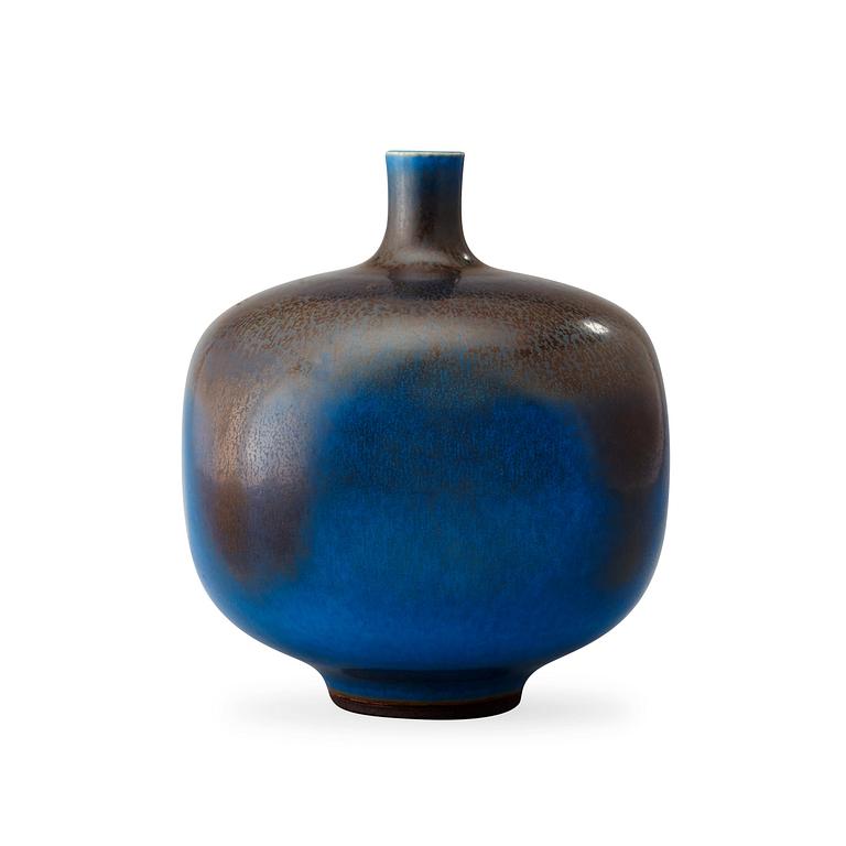 A Berndt Friberg stoneware vase, Gustavsberg Studio 1972.