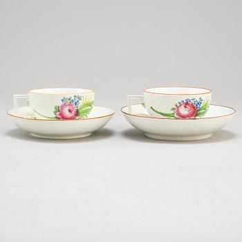 TWO 18TH CENTURY  MEISSEN PORCELAIN CUPS AND SAUCERS,