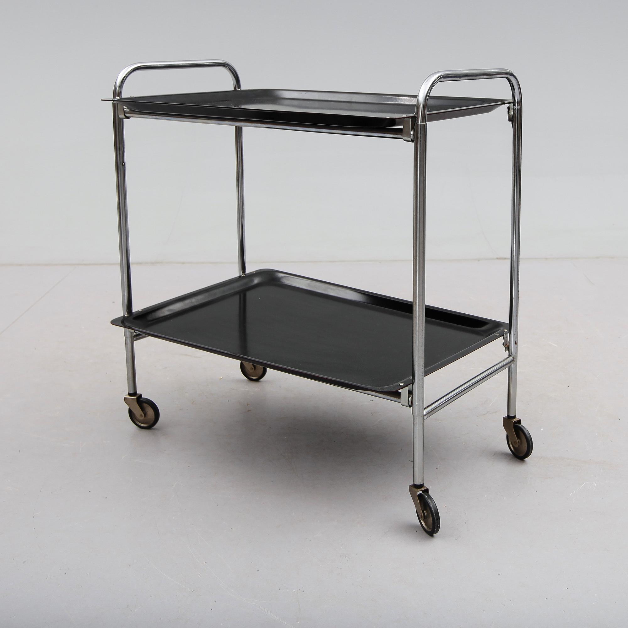 SERVERINGSVAGN, 1900-talets mitt.