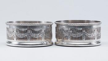 COASTERS, ett par England, nysilver, 1900-talets första hälft.