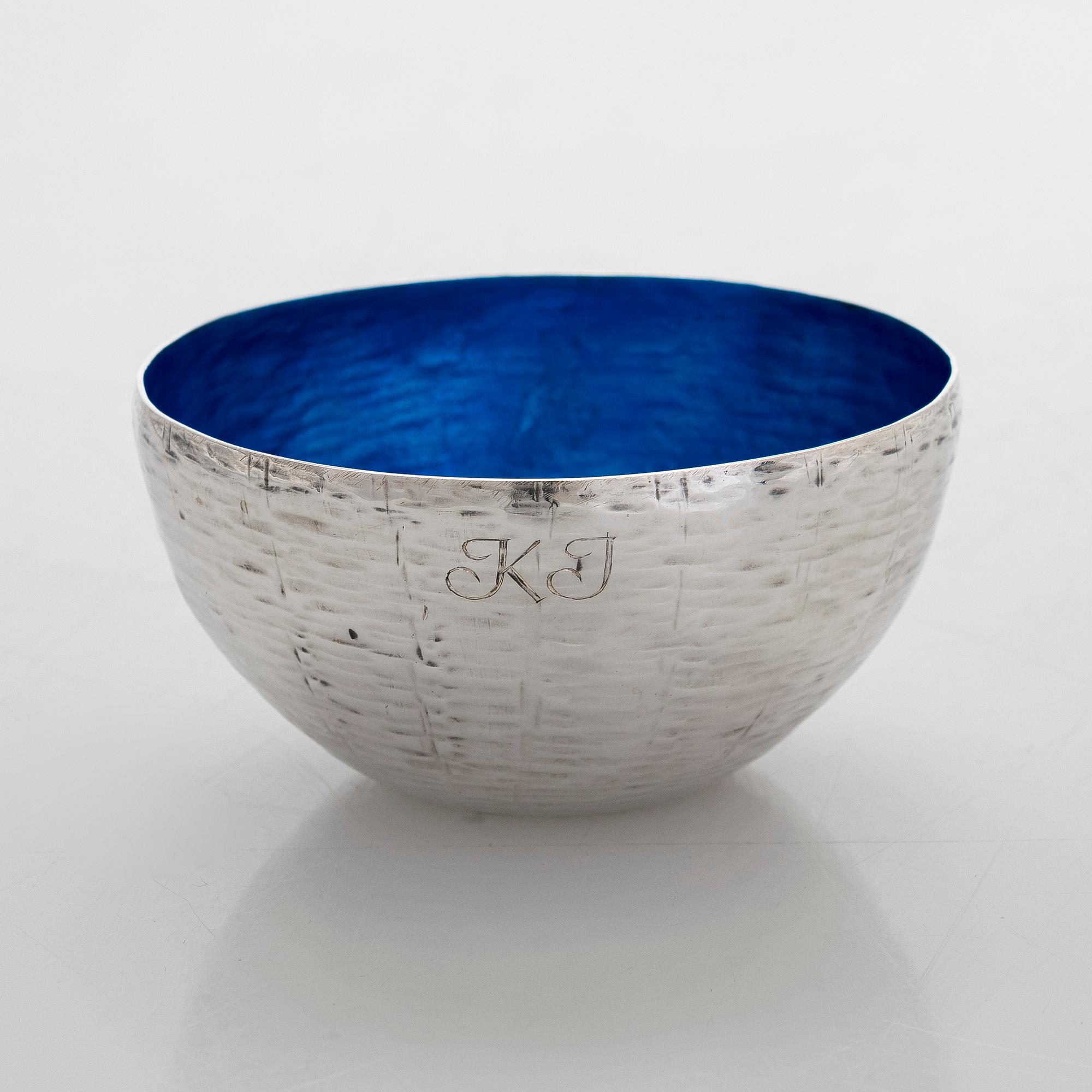 Eva Hidström, Malja, sterlinghopea, emali, Kultakeskus, Hämeenlinna 1971.